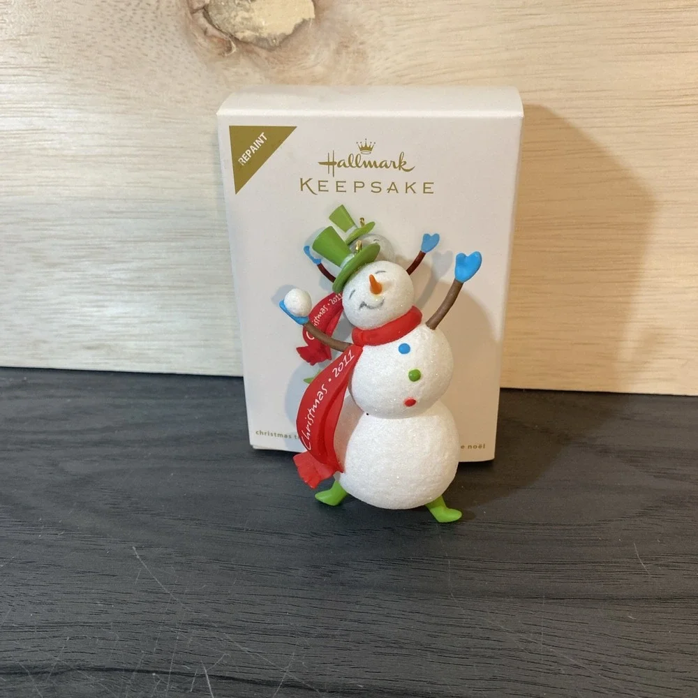 Hallmark Keepsake Let‎ It Snow! Special Edition Ornament 2011